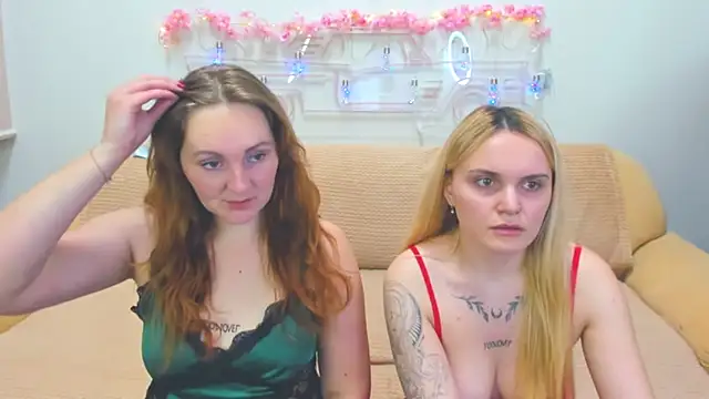 Snapshot of MagicEyess chatting on 02.26.26 MagicEyess online show from 02.26.26