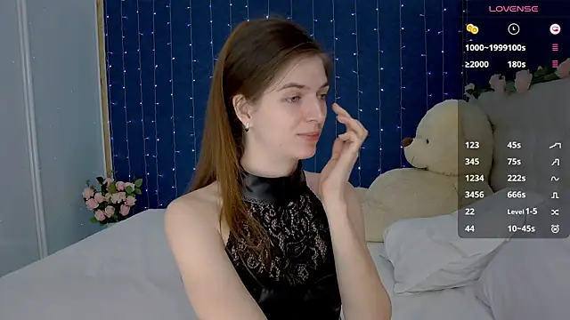 Snapshot of -Mirror-Girl- chatting on 01.31.25 -Mirror-Girl- online show from 01.31.25