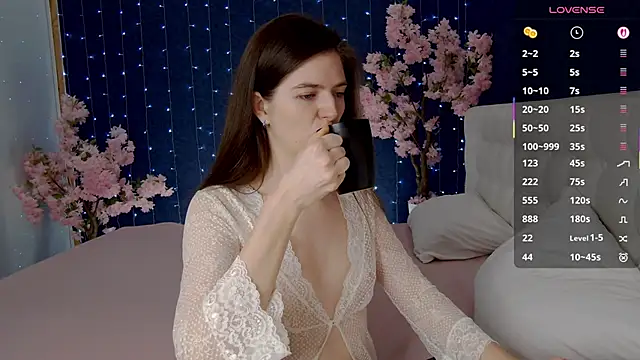 -Mirror-Girl- online show from 11.26.25