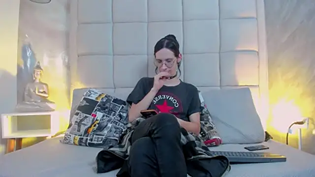 Hecatee 77 online show from 11.06.25