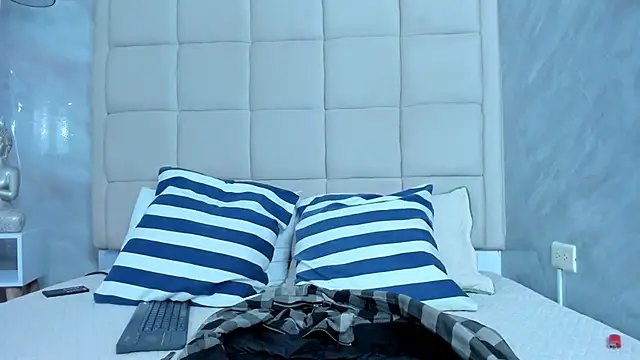 Hecatee 77 online show from 03.02.26