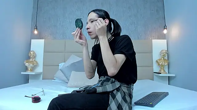 Hecatee 77 online show from 03.20.26