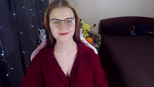 Snapshot of MissBrightShine chatting on 02.12.25 MissBrightShine online show from 02.12.25