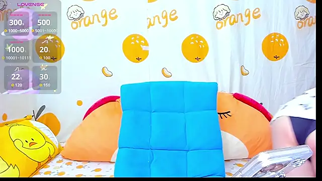 Snapshot of alonelove__ chatting on 11.11.25 alonelove online show from 11.11.25