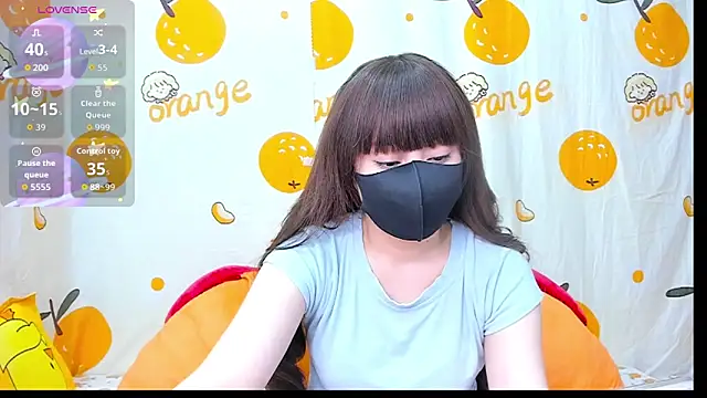 Snapshot of alonelove__ chatting on 11.13.25 alonelove online show from 11.13.25