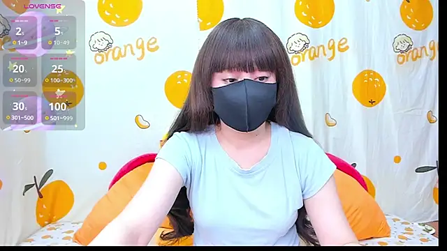 Snapshot of alonelove__ chatting on 11.16.25 alonelove online show from 11.16.25