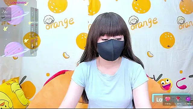 Snapshot of alonelove__ chatting on 11.26.25 alonelove online show from 11.26.25