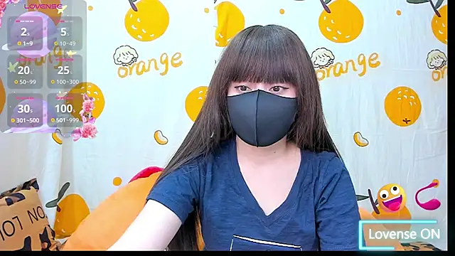 Snapshot of alonelove__ chatting on 12.15.25 alonelove online show from 12.15.25