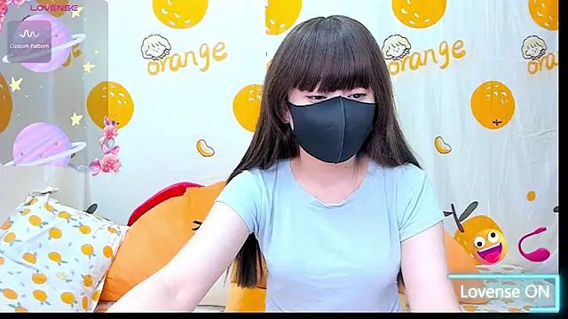 Snapshot of alonelove__ chatting on 01.10.26 alonelove online show from 01.10.26