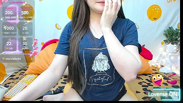 Snapshot of alonelove__ chatting on 02.25.26 alonelove online show from 02.25.26