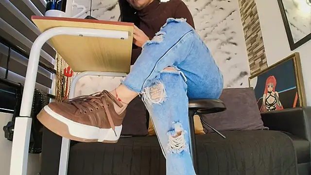 Sophie LittleS online show from 02.25.26