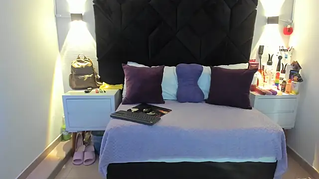 Snapshot of letiziia_sky1 chatting on 02.03.25 letiziia sky1 online show from 02.03.25