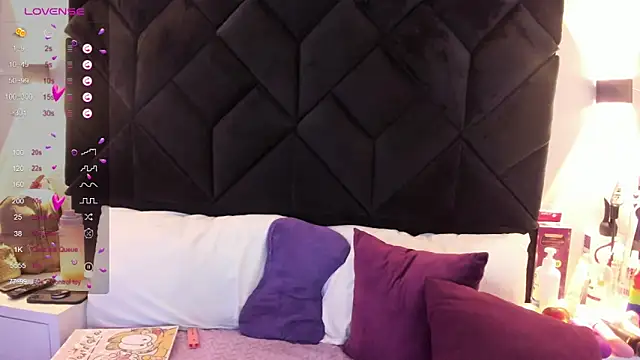 Snapshot of letiziia_sky1 chatting on 02.10.25 letiziia sky1 online show from 02.10.25