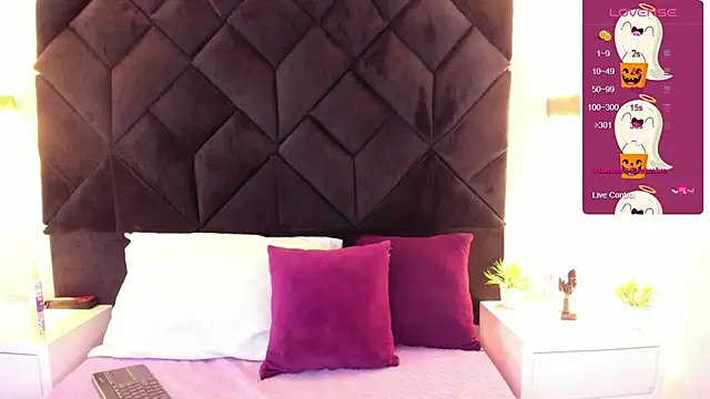 Snapshot of letiziia_sky1 chatting on 10.29.25 letiziia sky1 online show from 10.29.25