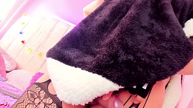 Snapshot of Satuurn_ chatting on 12.12.24 Satuurn online show from 12.12.24