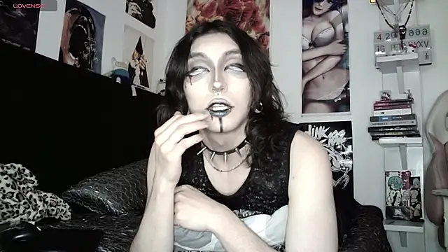 Snapshot of kiiler_queen chatting on 04.30.26 kiiler queen online show from 04.30.26