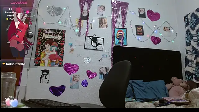 Saray extrovert  online show from 03.12.25