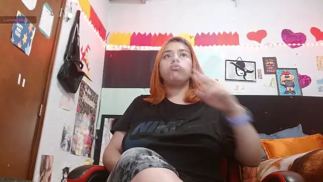 Snapshot of Saray_extrovert_ chatting on 07.09.26 Saray extrovert online show from 07.09.26