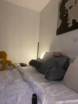 EllyNora online show from 02.19.25