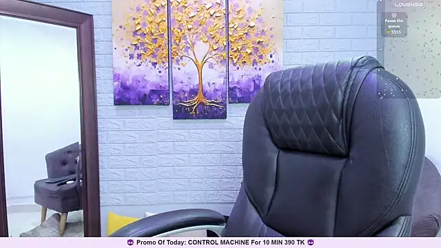 Snapshot of Paula_Desousa chatting on 11.11.25 Paula Desousa online show from 11.11.25