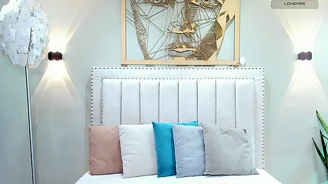 Snapshot of Paula_Desousa chatting on 11.21.25 Paula Desousa online show from 11.21.25