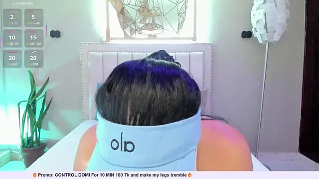 Snapshot of Paula_Desousa chatting on 11.26.25 Paula Desousa online show from 11.26.25