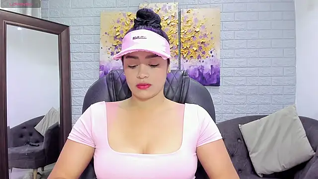 Snapshot of Paula_Desousa chatting on 12.22.25 Paula Desousa online show from 12.22.25