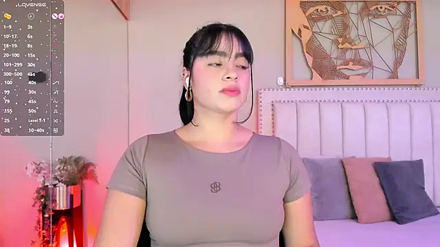 Snapshot of Paula_Desousa chatting on 04.20.26 Paula Desousa online show from 04.20.26