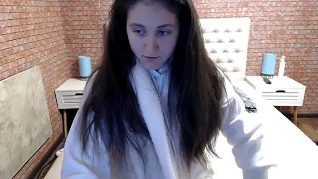 Holliy Cooper online show from 01.20.25