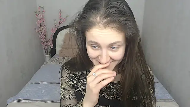 Holliy Cooper online show from 02.27.25