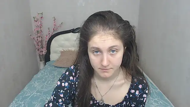 Holliy Cooper online show from 03.19.25