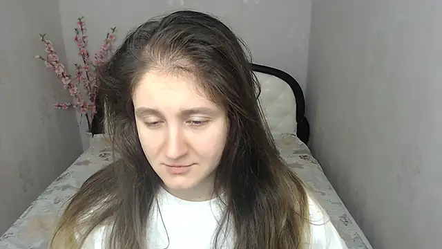 Holliy Cooper online show from 12.18.25