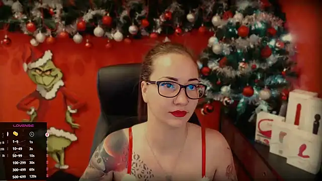 Snapshot of _Jane_Warren_ chatting on 12.16.24 Jane Warren online show from 12.16.24