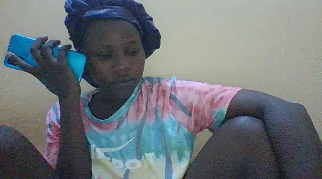 Snapshot of prettychic5 chatting on 12.27.24 prettychic5 online show from 12.27.24