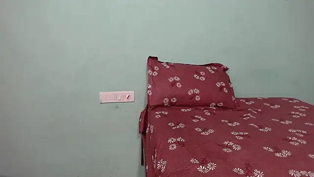 Snapshot of shrutitelugu69 chatting on 02.18.26 shrutitelugu69 online show from 02.18.26