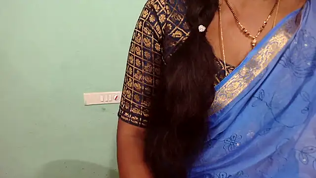 Snapshot of shrutitelugu69 chatting on 03.02.26 shrutitelugu69 online show from 03.02.26