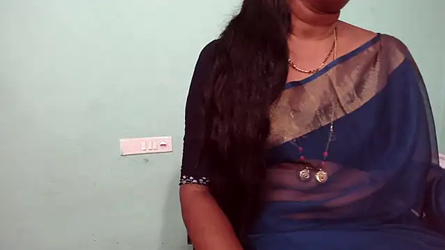 Snapshot of shrutitelugu69 chatting on 03.17.26 shrutitelugu69 online show from 03.17.26