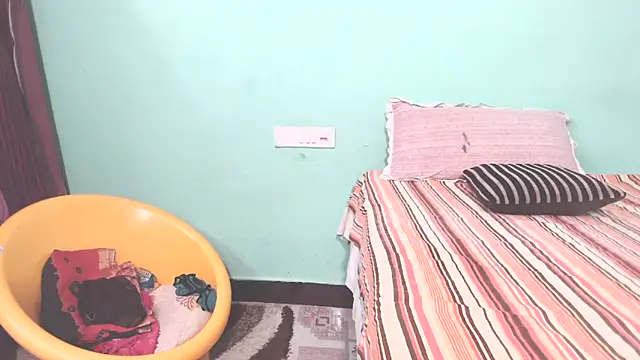 Snapshot of shrutitelugu69 chatting on 04.11.26 shrutitelugu69 online show from 04.11.26