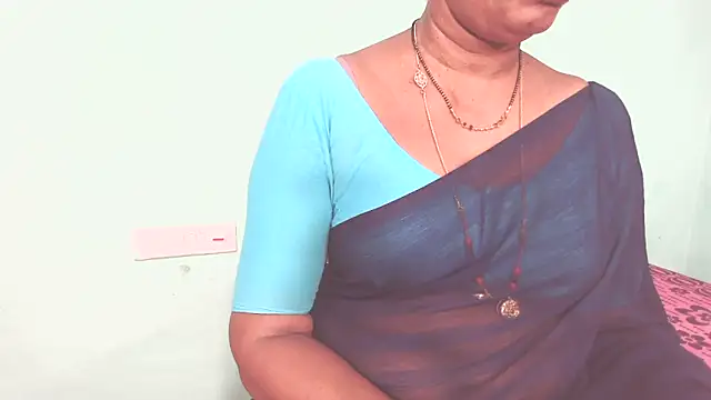 Snapshot of shrutitelugu69 chatting on 04.16.26 shrutitelugu69 online show from 04.16.26