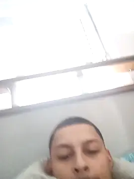 Snapshot of emrehliug12 chatting on 11.26.25 emrehliug12 online show from 11.26.25