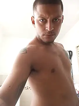 Snapshot of emrehliug12 chatting on 02.03.26 emrehliug12 online show from 02.03.26