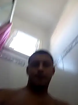 Snapshot of emrehliug12 chatting on 03.14.26 emrehliug12 online show from 03.14.26