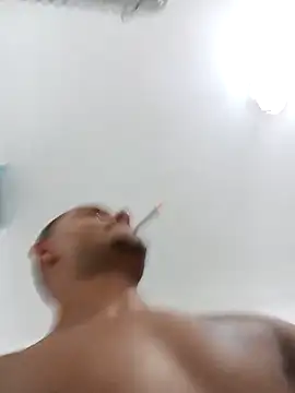 Snapshot of emrehliug12 chatting on 03.25.26 emrehliug12 online show from 03.25.26