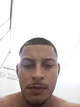 Snapshot of emrehliug12 chatting on 03.28.26 emrehliug12 online show from 03.28.26