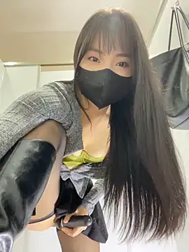 Snapshot of Asia-Lynn chatting on 03.12.25 Asia-Lynn online show from 03.12.25