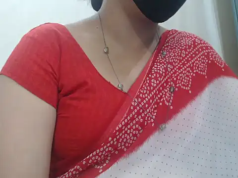 Snapshot of Lovely_Siri_23 chatting on 05.03.26 Lovely Siri 23 online show from 05.03.26