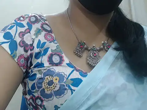 Snapshot of Lovely_Siri_23 chatting on 06.21.26 Lovely Siri 23 online show from 06.21.26