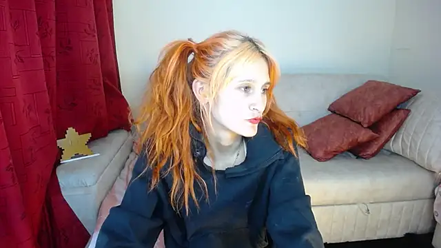 Snapshot of skinny_Raven chatting on 01.30.25 skinny Raven online show from 01.30.25