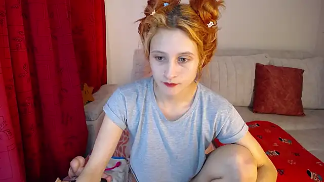 Snapshot of skinny_Raven chatting on 02.28.25 skinny Raven online show from 02.28.25