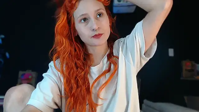 Snapshot of skinny_Raven chatting on 01.12.26 skinny Raven online show from 01.12.26